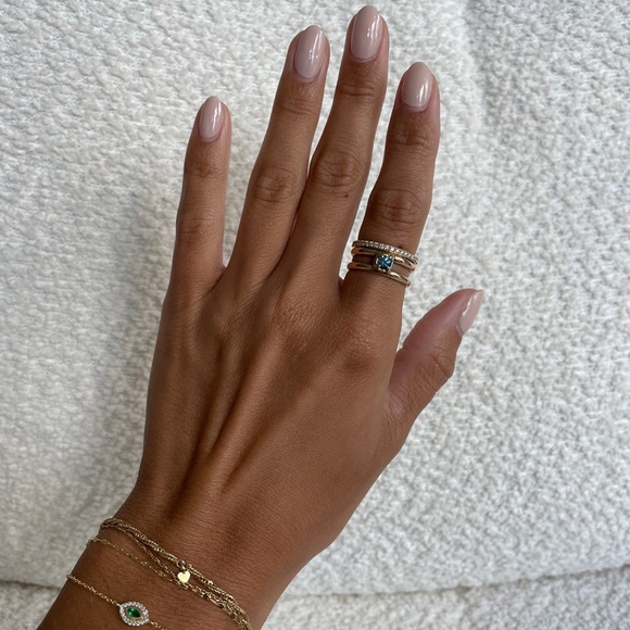 Vintage 14k gold blue topaz ring size 5.5